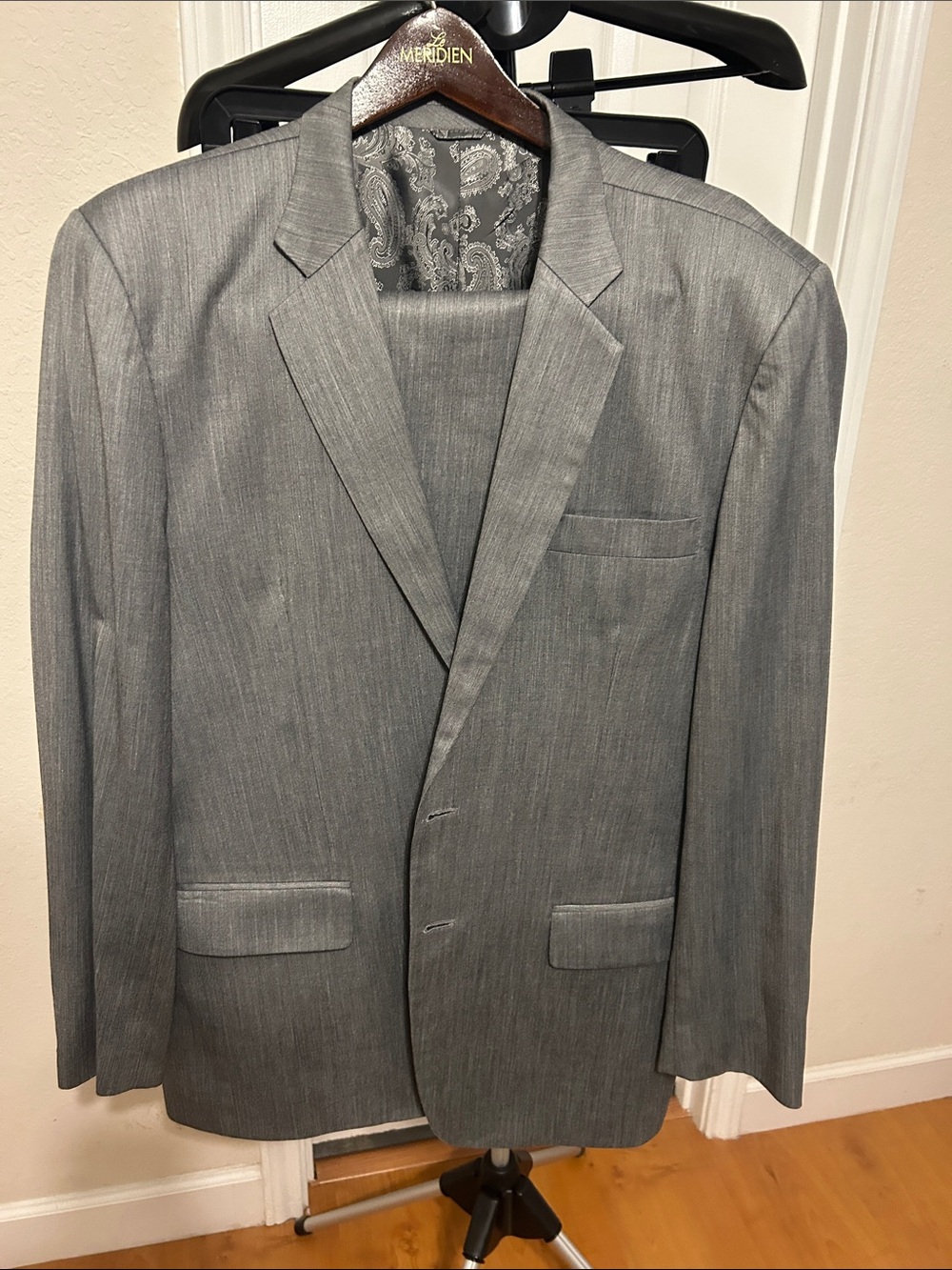 Men's Grey Suit Jacket - Classic Single-Breasted Blazer Taylor made